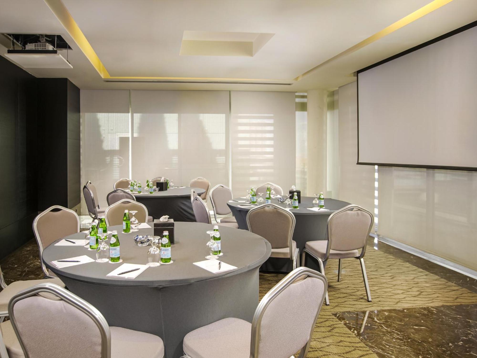 더 블러바드 아르잔 바이 로타나 암만 외부 사진 Meeting room